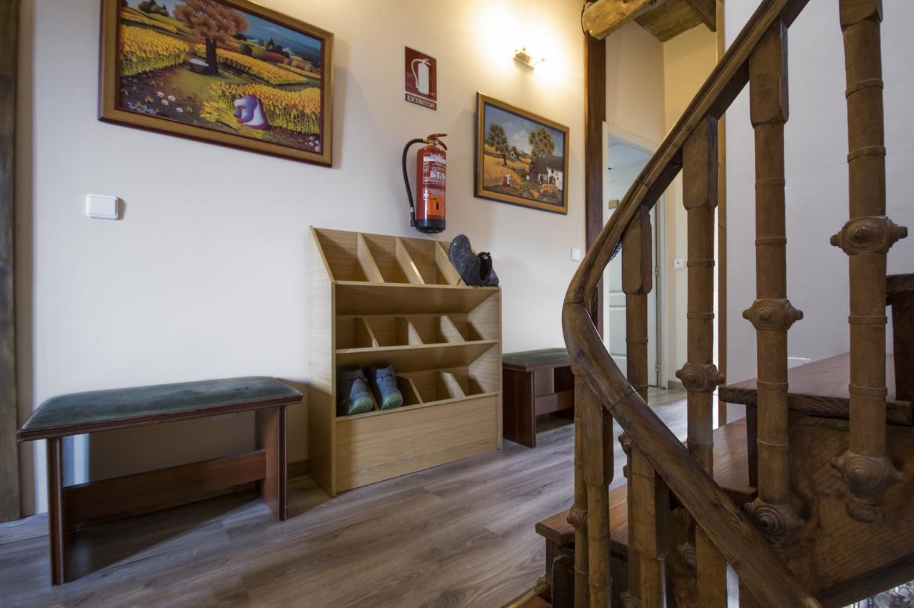 La Casona De Sarria Hostel ภายนอก รูปภาพ