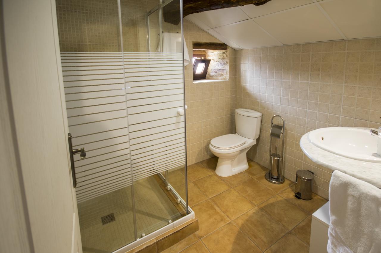 La Casona De Sarria Hostel ภายนอก รูปภาพ