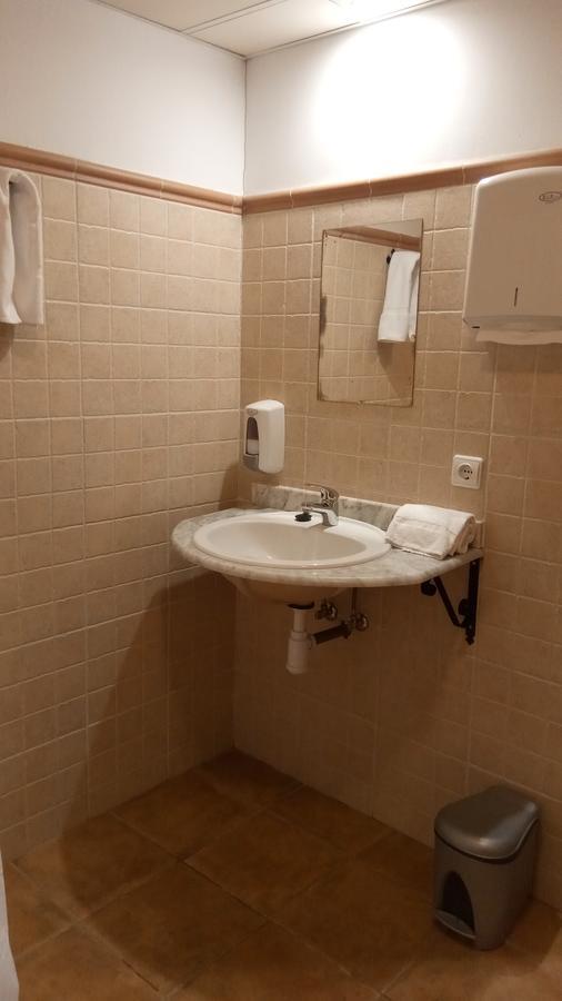 La Casona De Sarria Hostel ภายนอก รูปภาพ