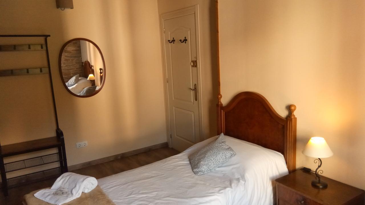 La Casona De Sarria Hostel ภายนอก รูปภาพ